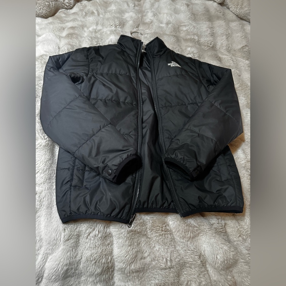 The North Face Boyβs Black Puffer Jacket